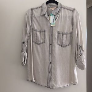 NWT Skies are Blue light gray chambray shirt sz m